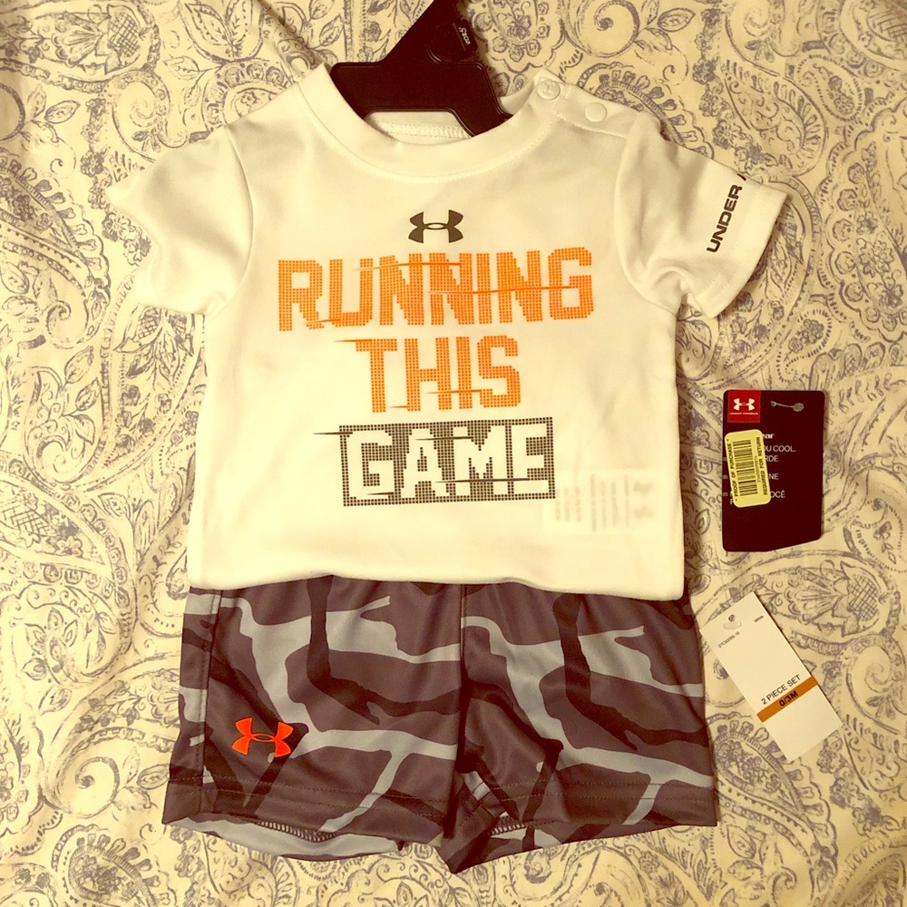 ❌SOLD❌NWT* Infant Under Armour 0-3mo Set.